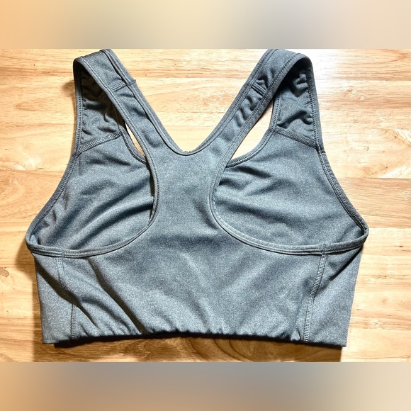 NIKE DRI- FIT - Swoosh - WOMEN'S sports BRA - Picture 2 of 4